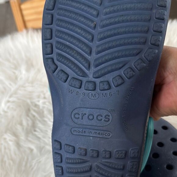 CROCS Navy Blue Clogs Size 8-9M - Picture 6 of 8